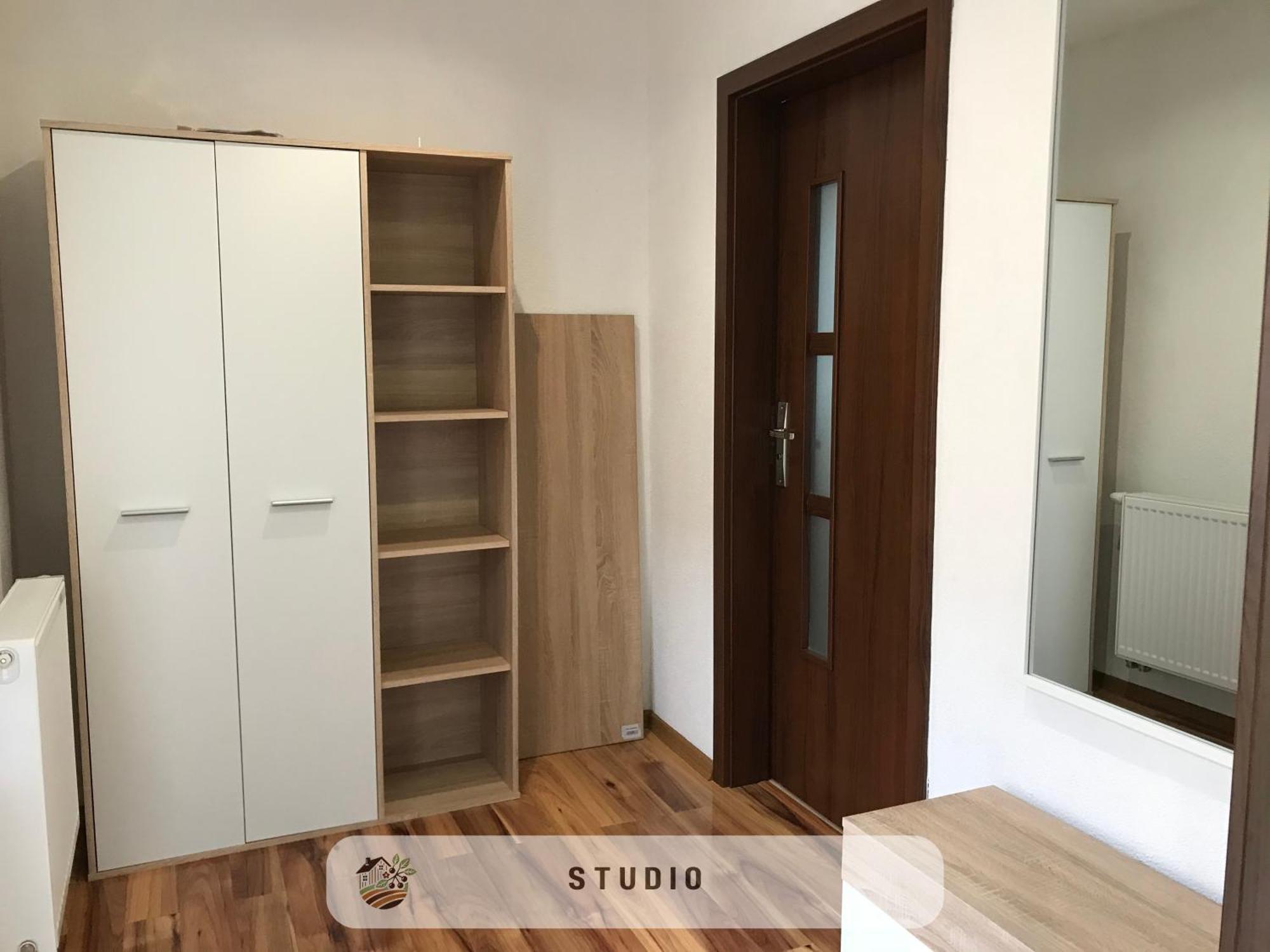 Apartmanovy Dom Visnove Buitenkant foto