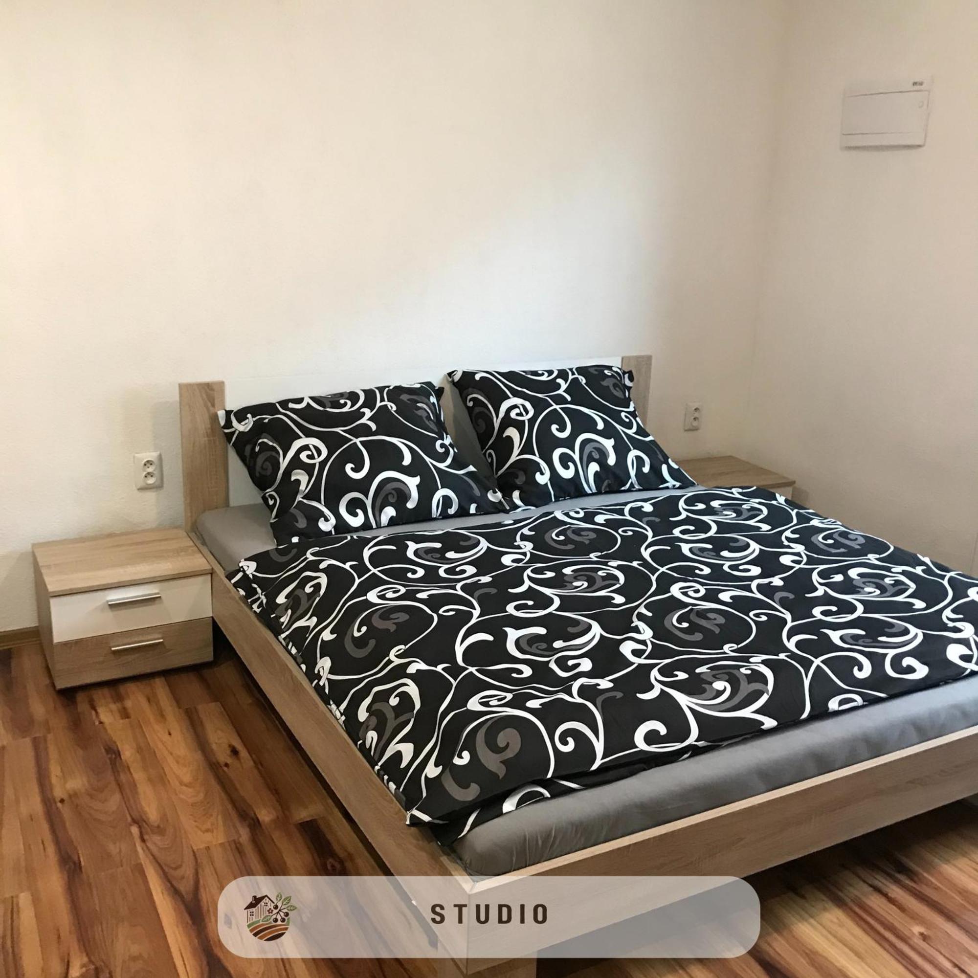 Apartmanovy Dom Visnove Buitenkant foto