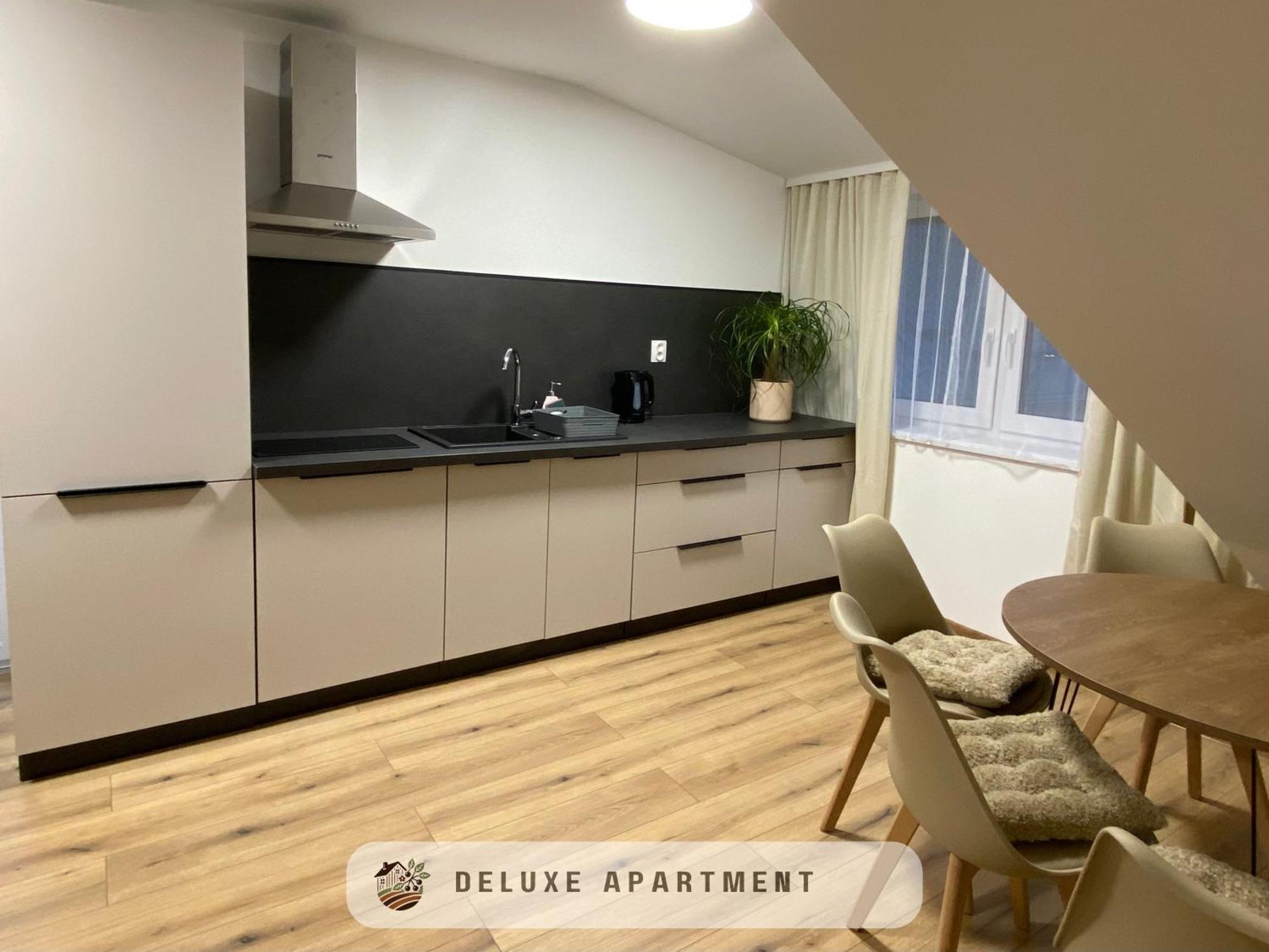 Apartmanovy Dom Visnove Buitenkant foto