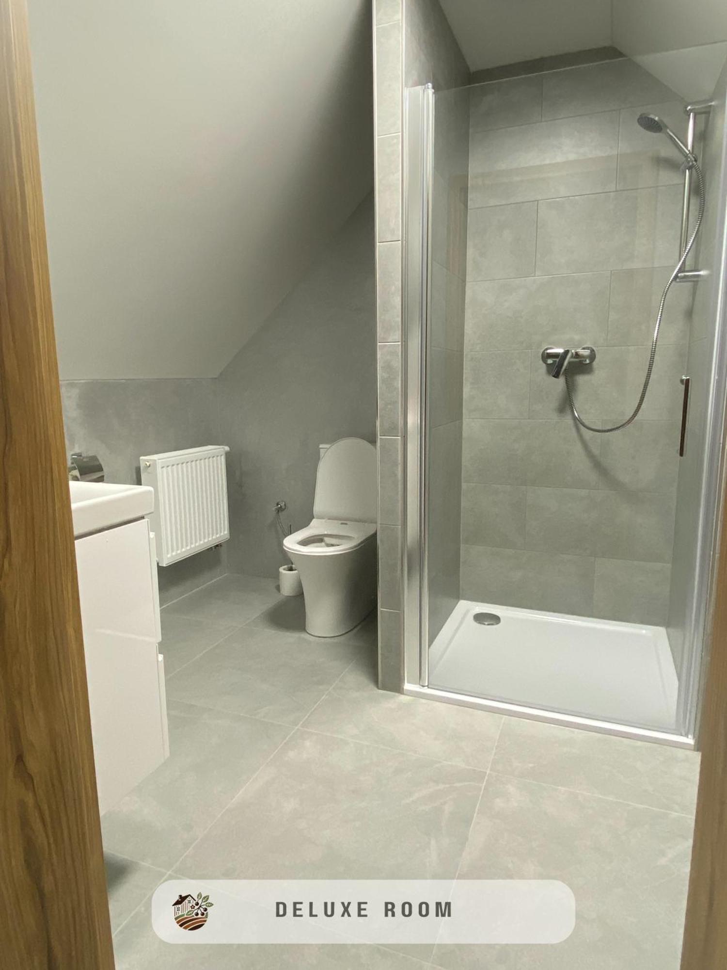 Apartmanovy Dom Visnove Buitenkant foto