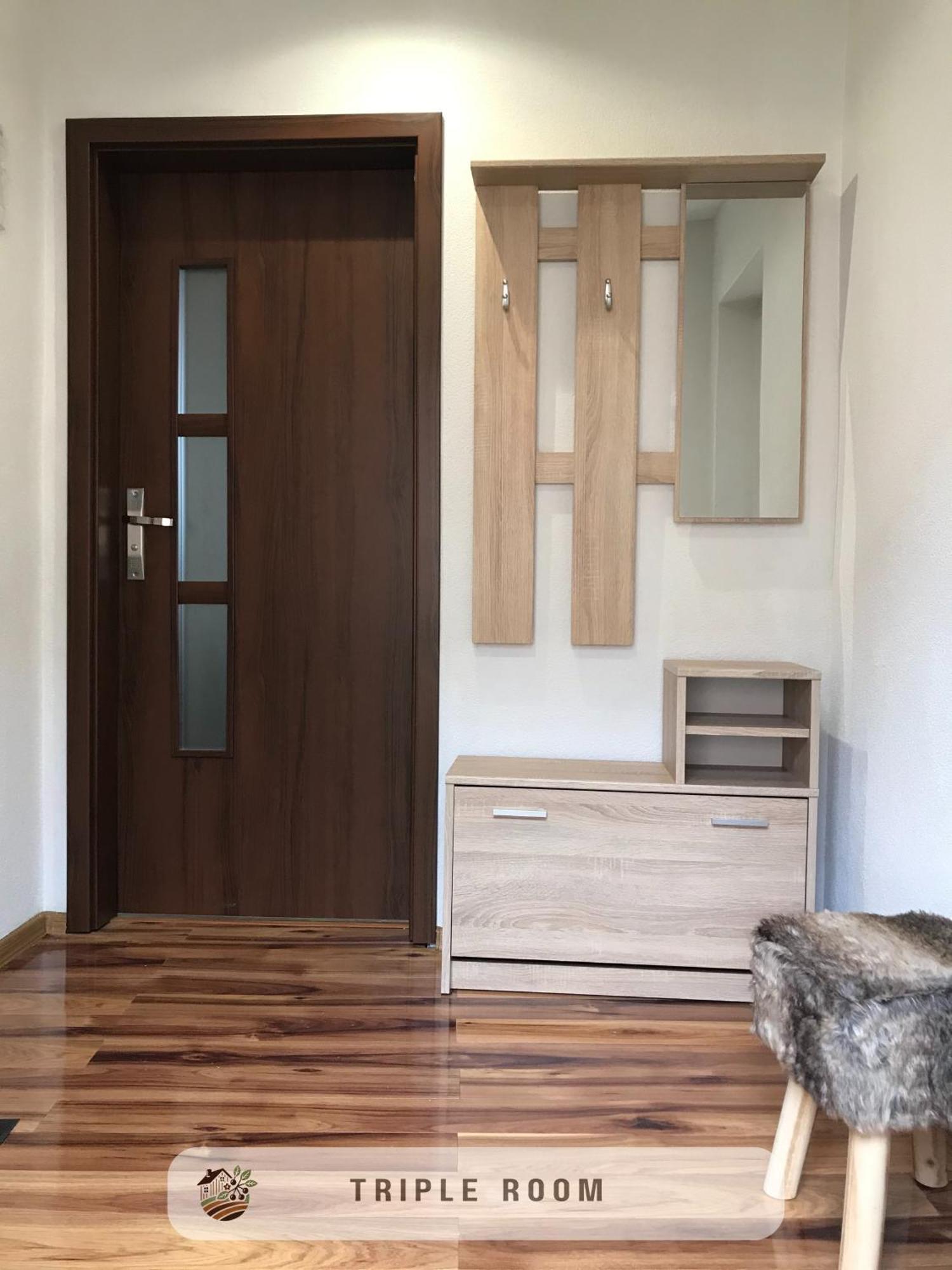 Apartmanovy Dom Visnove Buitenkant foto