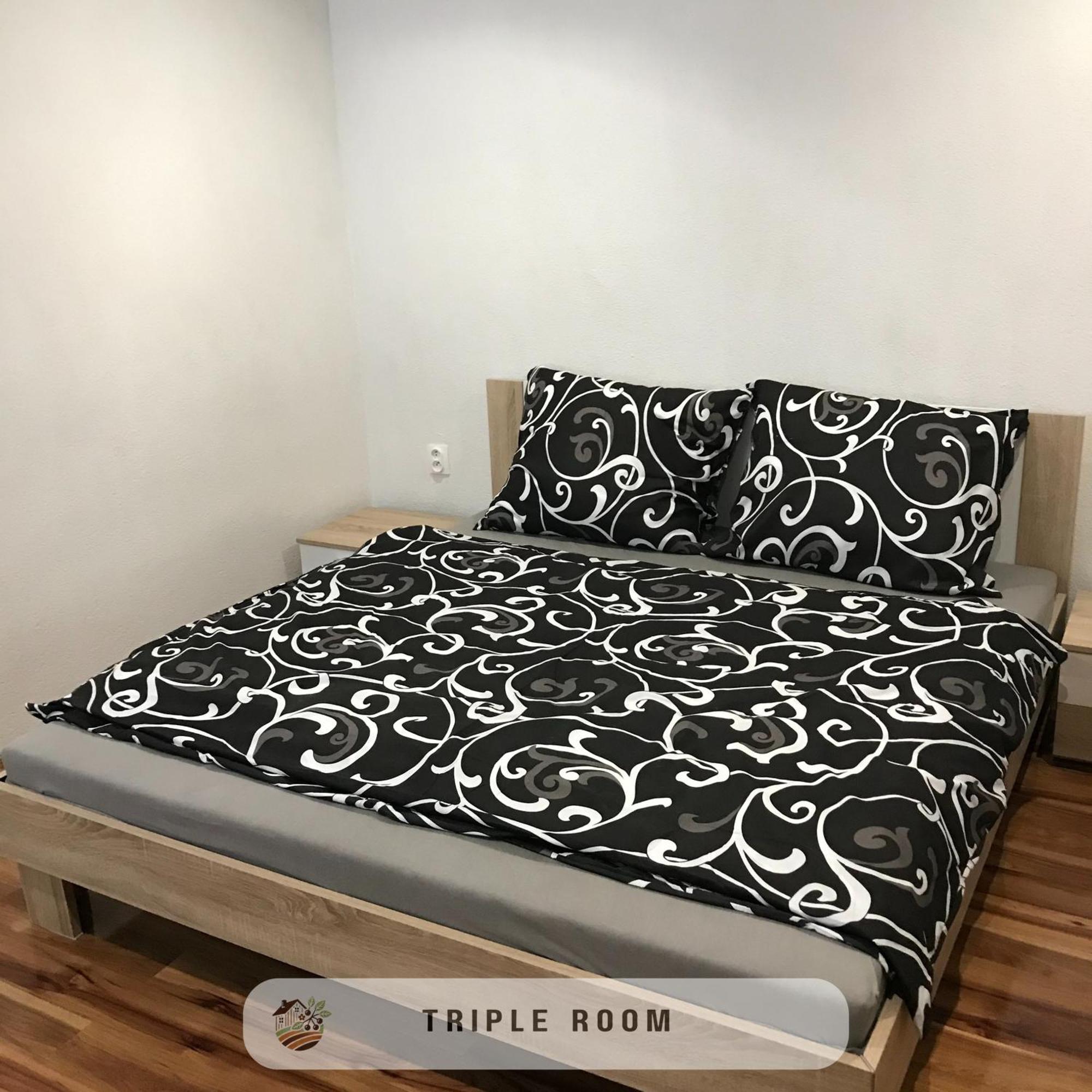 Apartmanovy Dom Visnove Buitenkant foto