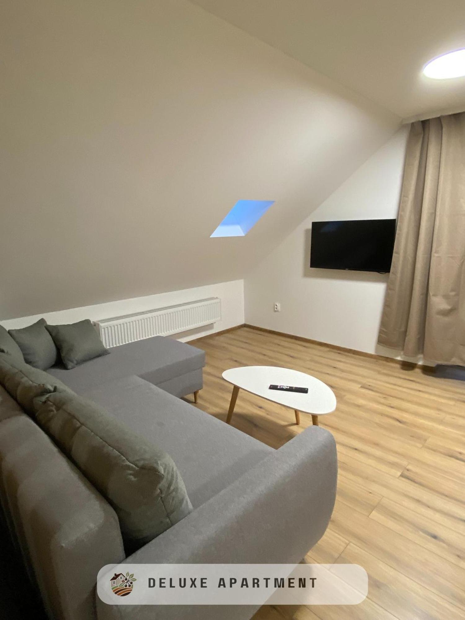 Apartmanovy Dom Visnove Buitenkant foto