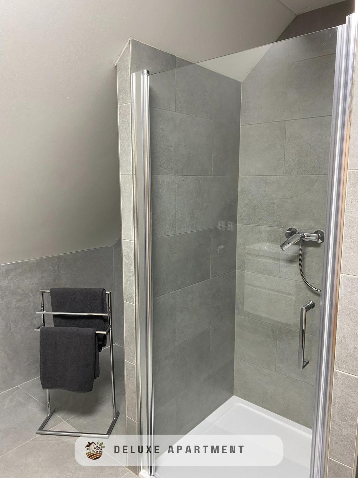 Apartmanovy Dom Visnove Buitenkant foto